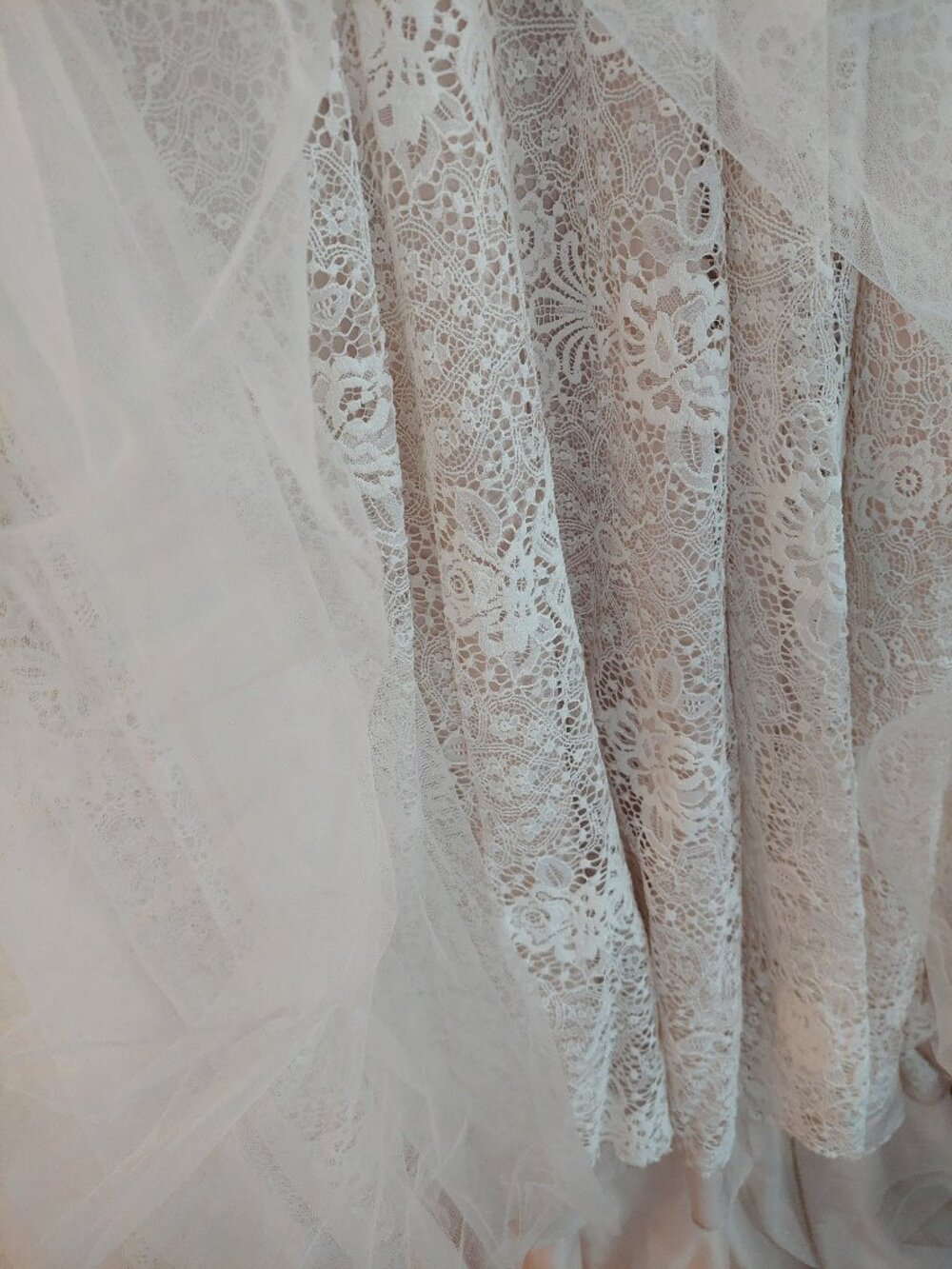 Essense of Australia IVORY 3D flower 2 lace layers Boho Wedding dress size 20 - Picture 5 of 16